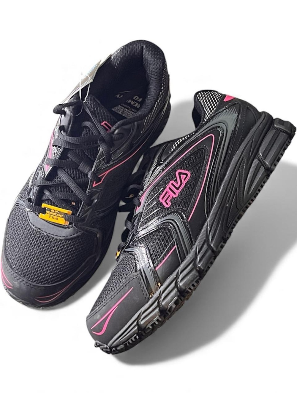 Fila Slip Resistant Work Shoes NWT Black Pink Memory Foam Sneakers 9.5